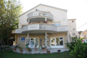 Apartments Vujosevic